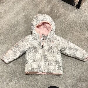 The North Face BabyPink and Gray Patterned Puffer Hooded Jacket